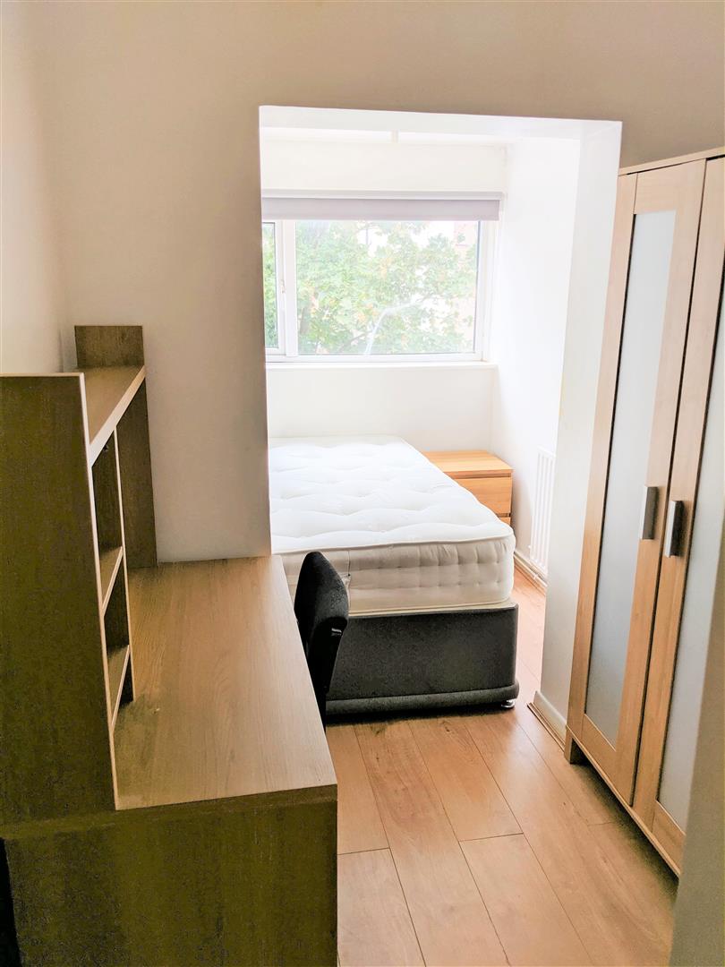 King Edward Road, Coventry, CV1 Howard Dale